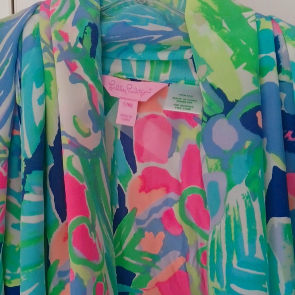 Floating and draping lilly pulitzer tunic